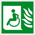 Эвакуационный знак эвакуационные пути для инвалидов» (Выход здесь) налево, фотолюминесцентный